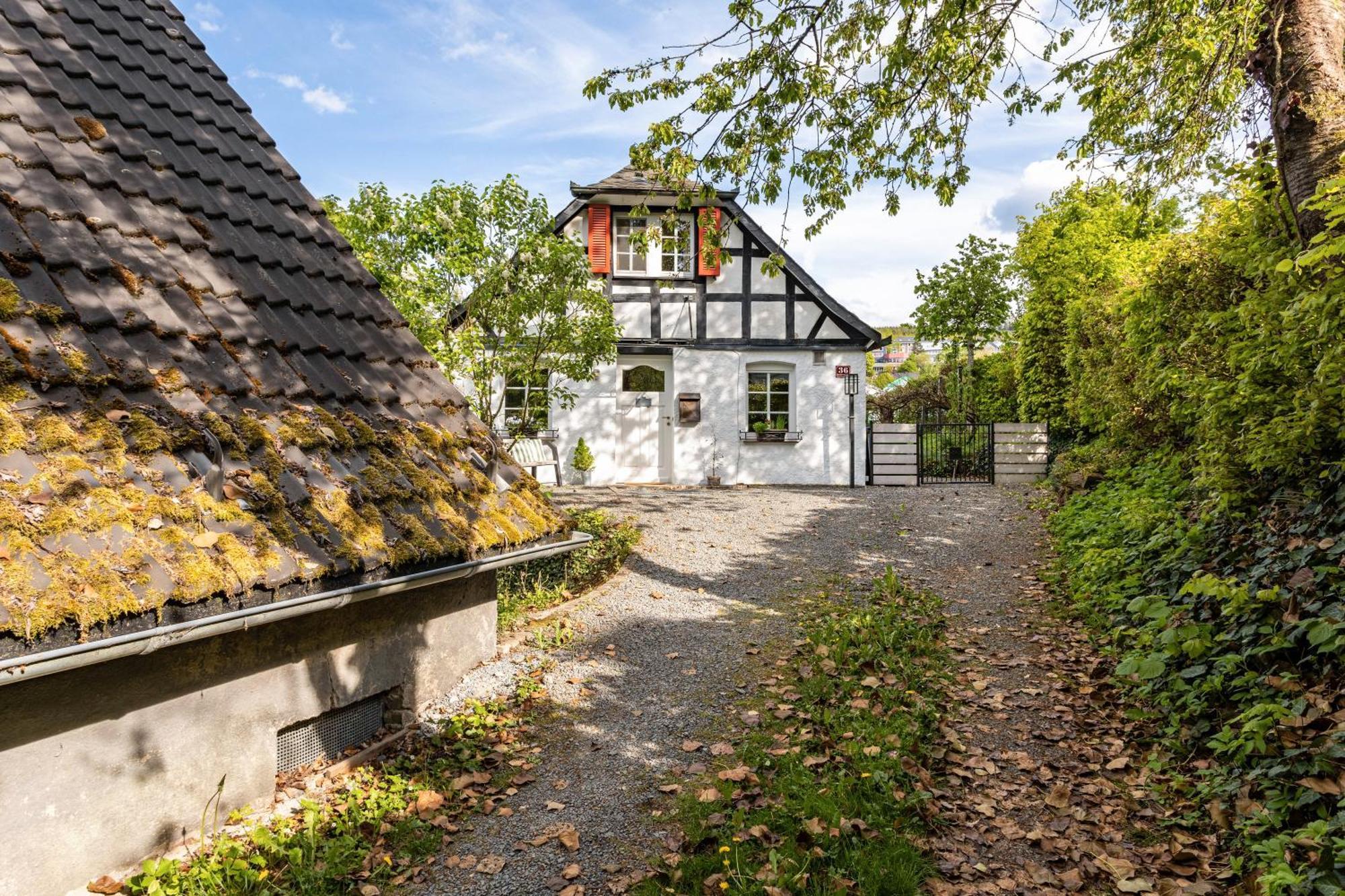 Fachwerk-Ferienhaus 1764 Eslohe Exteriör bild